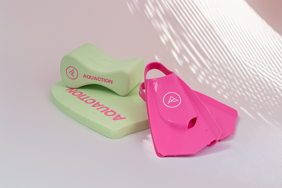 Aquaction tuotepaketti, pinkki - räpylät, uimalauta & uintipullari