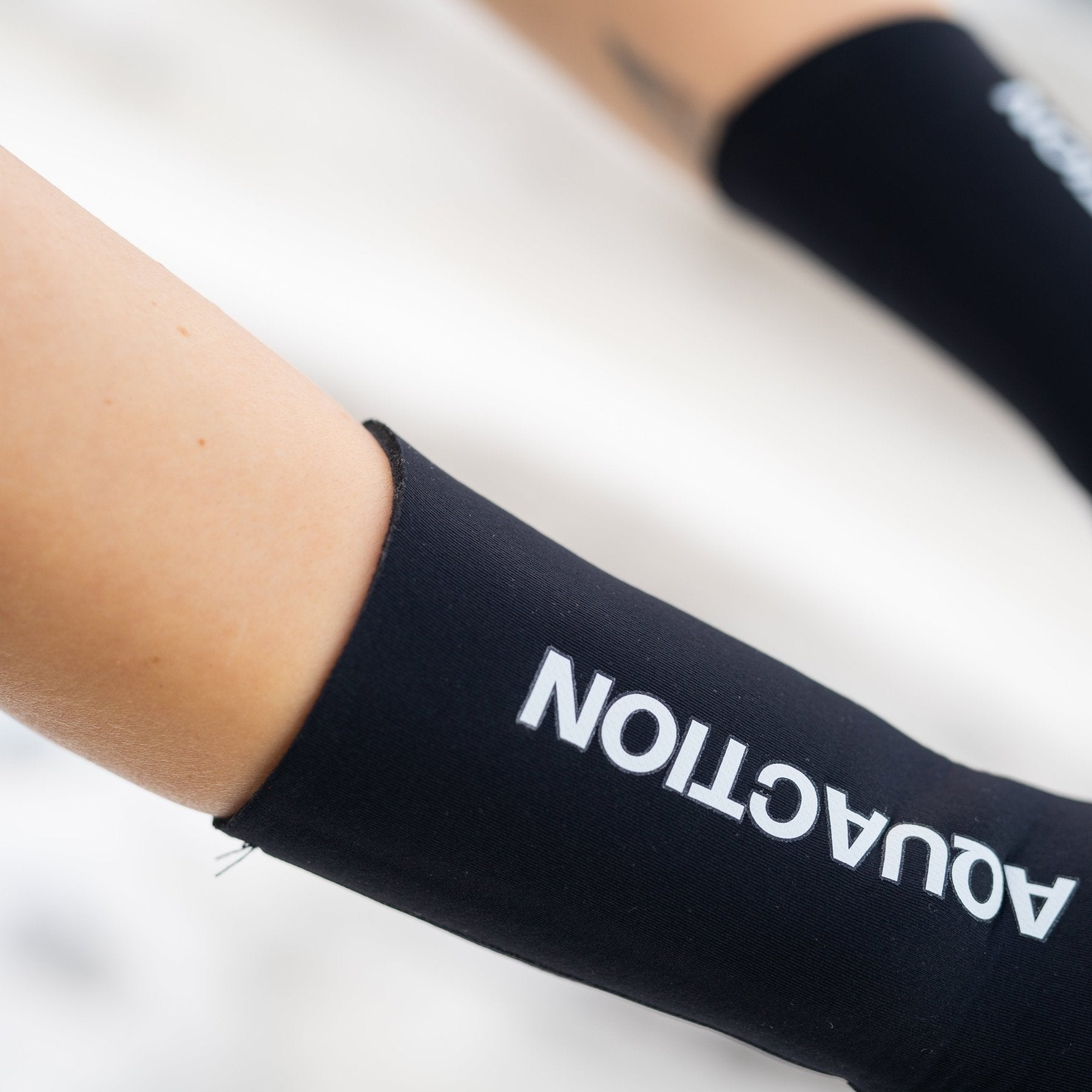 Aqua Gloves neopreeniset avantouintihanskat, kokotaulukko - Aquaction