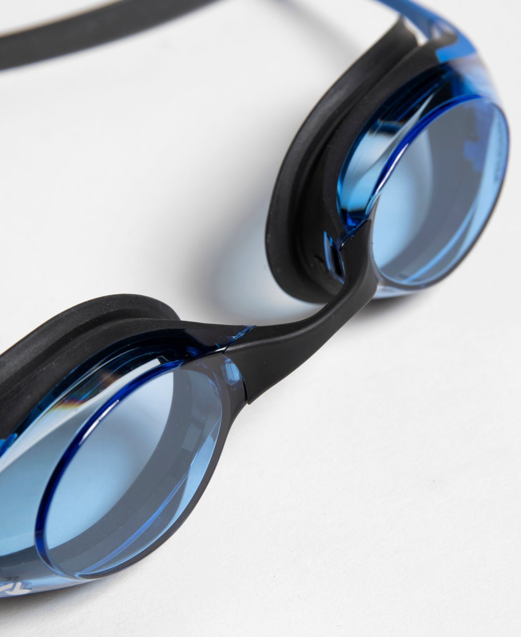 Cobra Swipe, sininen - uimalasi outletArena