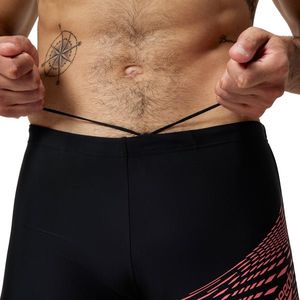 Medley Logo Aquashort miesten uimahousut, musta - punainen - Speedo